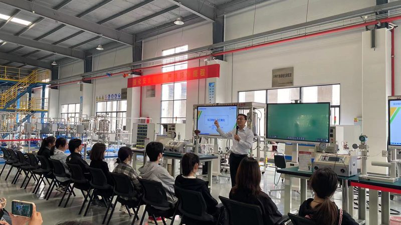 化工原料选型：如何规避误区，确保选材精准**