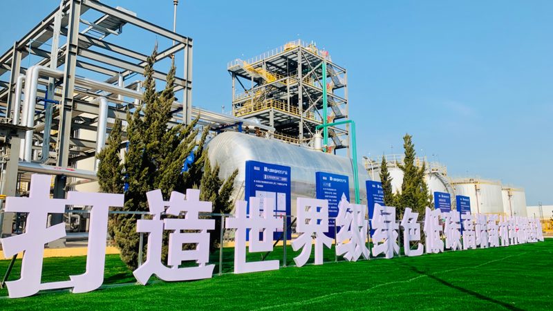 广东高分子材料与金属材料：性能与应用差异解析